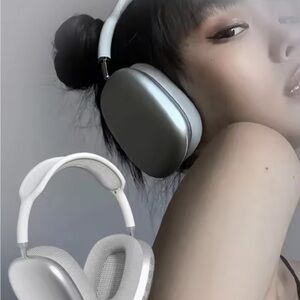 Wireless Silver Headphones